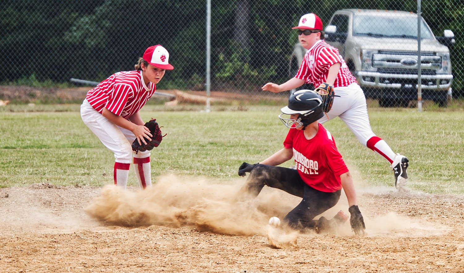 Winnsboro and Alba-Golden faced off in the 10 and under category.